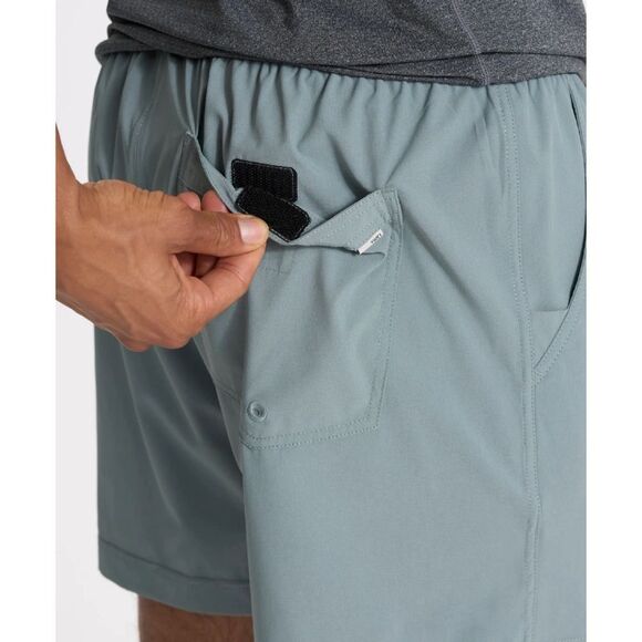 Vuori Kore Short in Stormy Size L - Picture 4 of 10